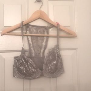 NWT! Pink front-close unlined silver bra